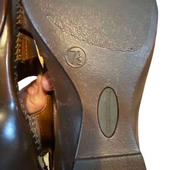 Naturalizer upper leather Miami size 7 1/2 torsey sandal with slight heel brown - Picture 3 of 8